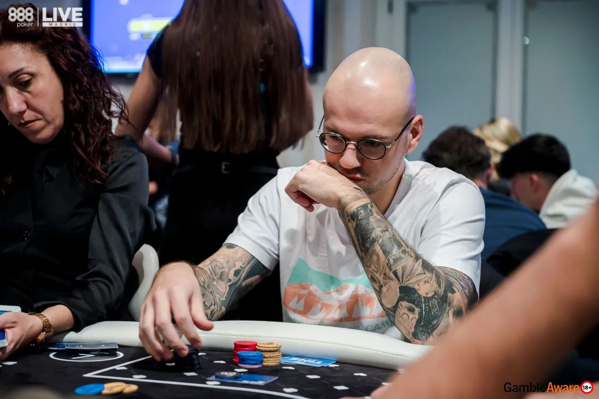 jogador de poker ao vivo