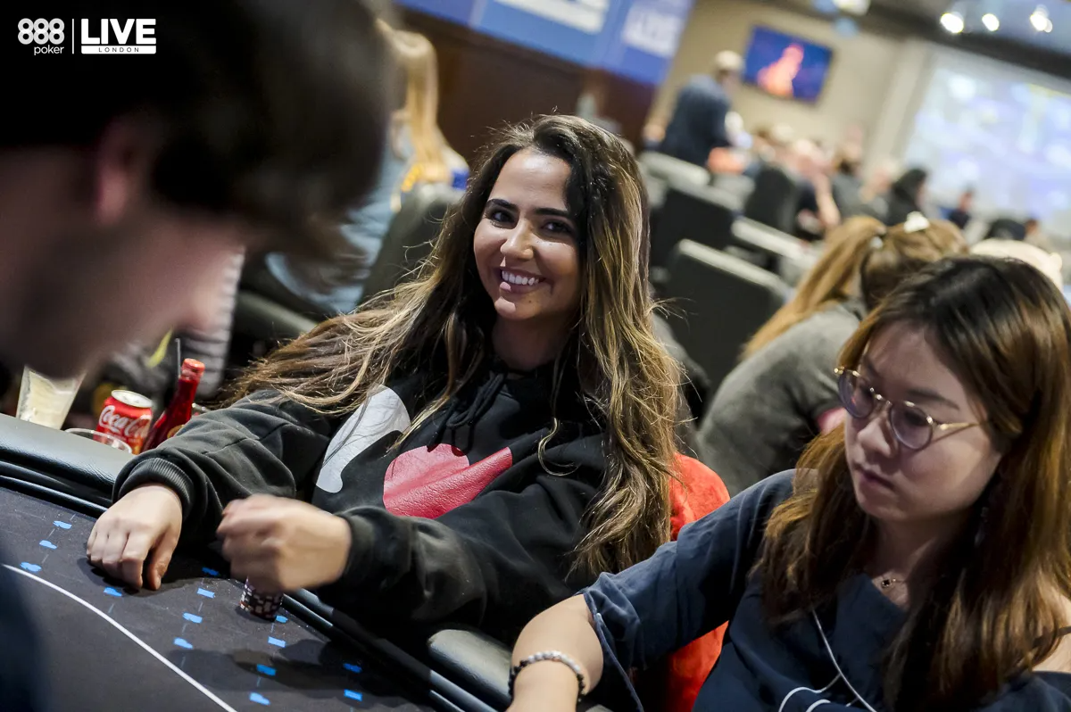 torneios de poker mulheres homens